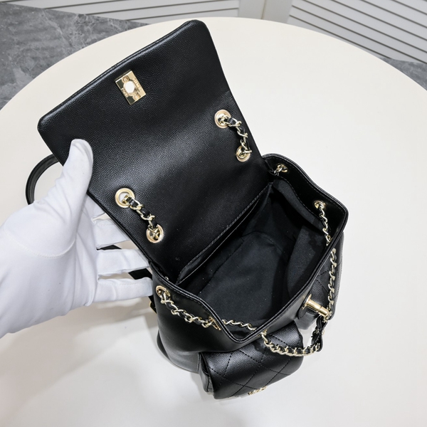 シャネルバッグ着用イメージ